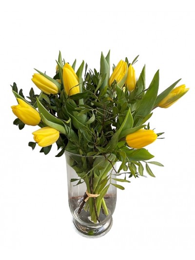 Jarron de  10 tulipanes amarillos